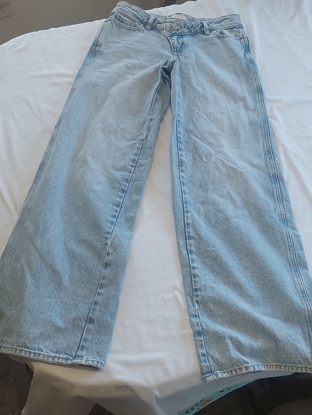 PacSun Light Wash Blue Wide Leg Women's Jeans.Side Button And Zip Fly .
